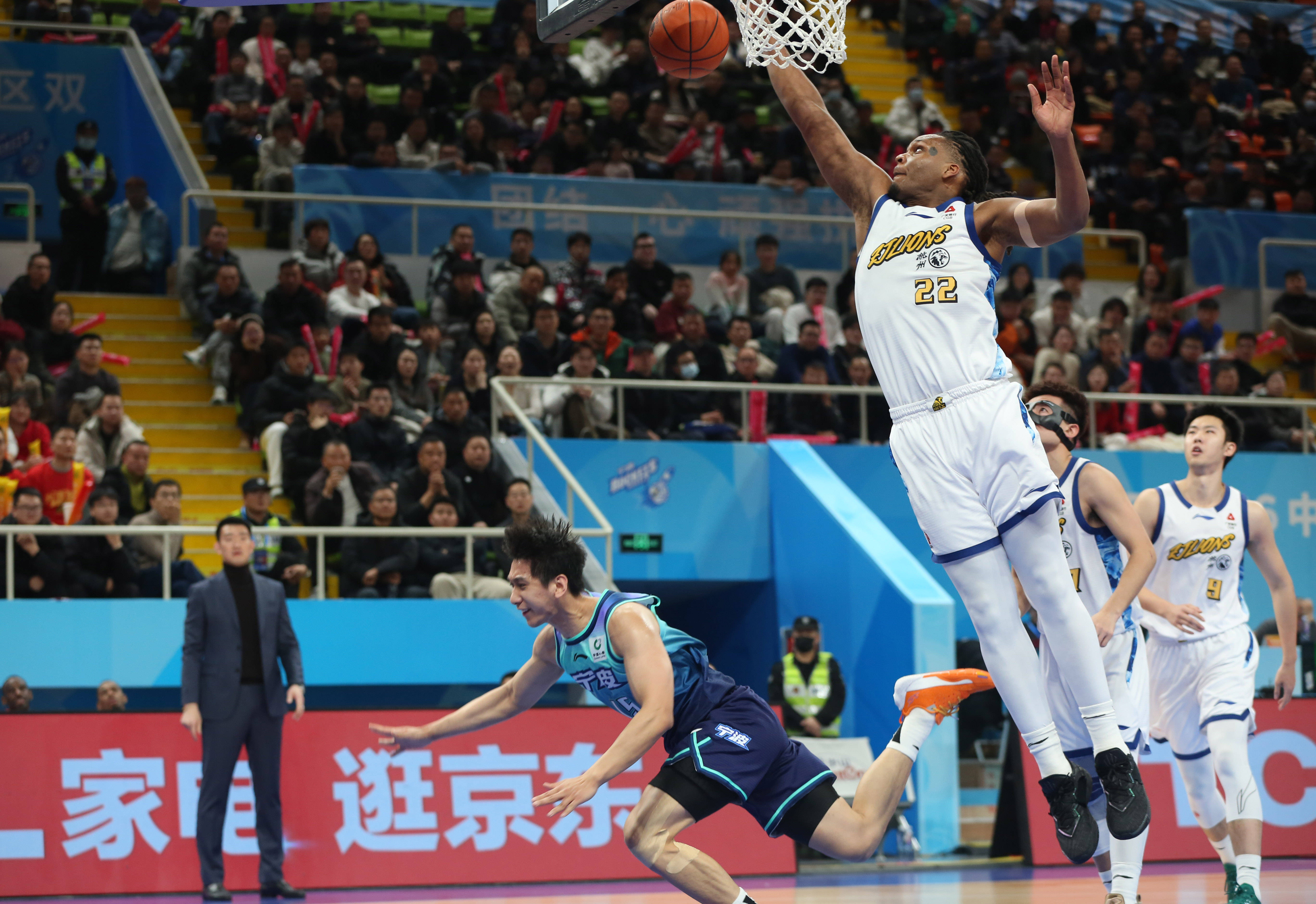 英雄联盟官方直播-里程碑夜葡萄牙体育绝杀压哨，CBA常规赛关键时刻刷纪录，管理层满意，资深球员宣示担当的简单介绍