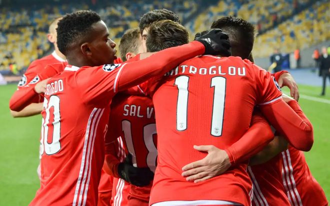 LOL官网-包含本菲卡训练开放日，集结日强势反弹引欢呼，中超在即，心理建设被强调的词条